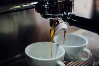 A SAGE kávéfőző egy olyan presszógép, ami két csészébe is képes kávét készíteni