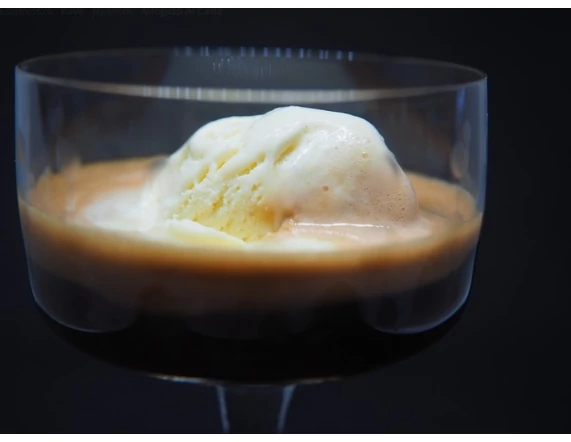 Affogato kávé: kellemes desszert, hűsítő ital