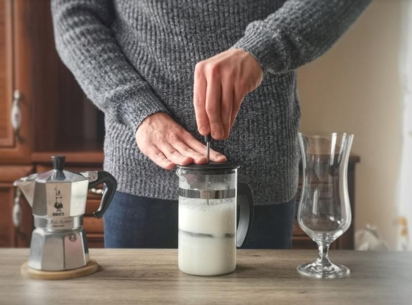 French press tejhabosító eszköz